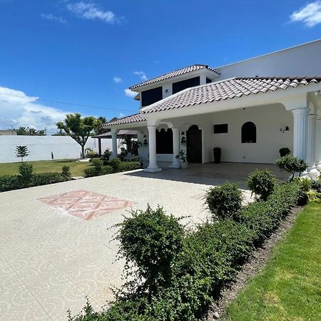 The Gil Place Villa Santiago De Los Caballeros Eksteriør bilde